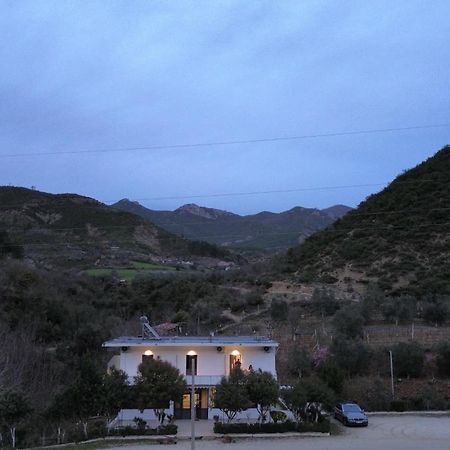 Hotel Eno Përmet Esterno foto