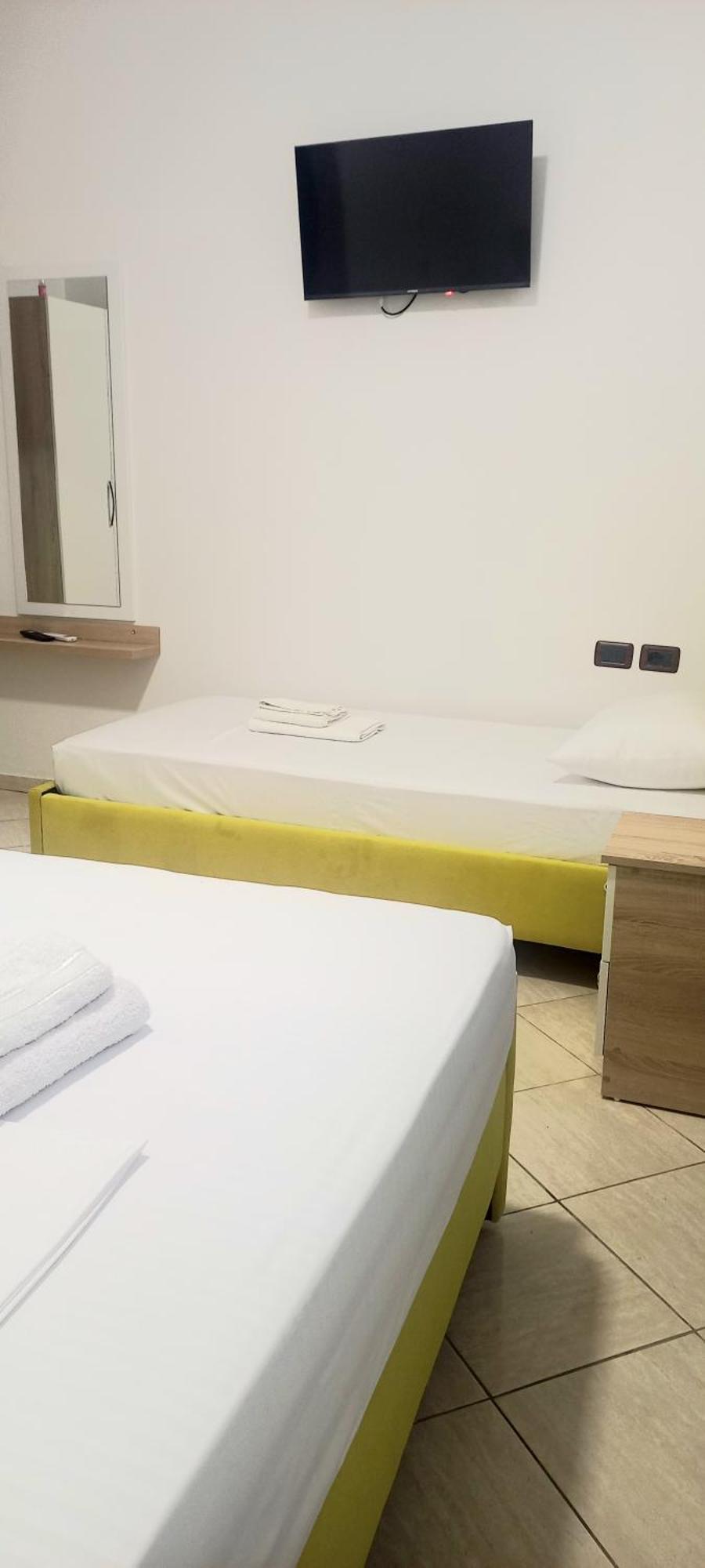 Hotel Eno Përmet Esterno foto
