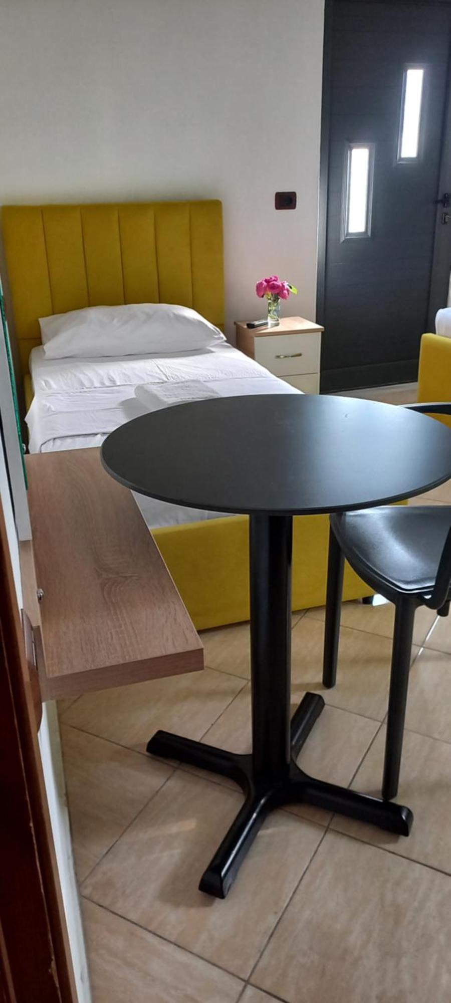 Hotel Eno Përmet Esterno foto